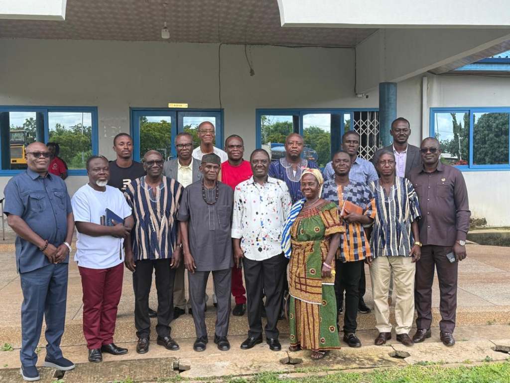 NKWANTA PEACE MEDIATION COMMITTEE PAYS COURTESY CALL ON OTI REGIONAL MINISTER